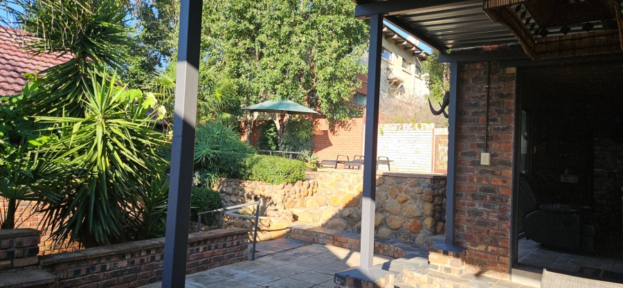 5 Bedroom Property for Sale in Langenhovenpark Free State